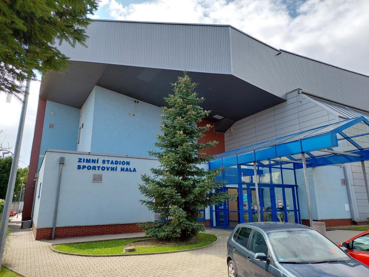 Ubytovna Zimni Stadion Litoměřice エクステリア 写真